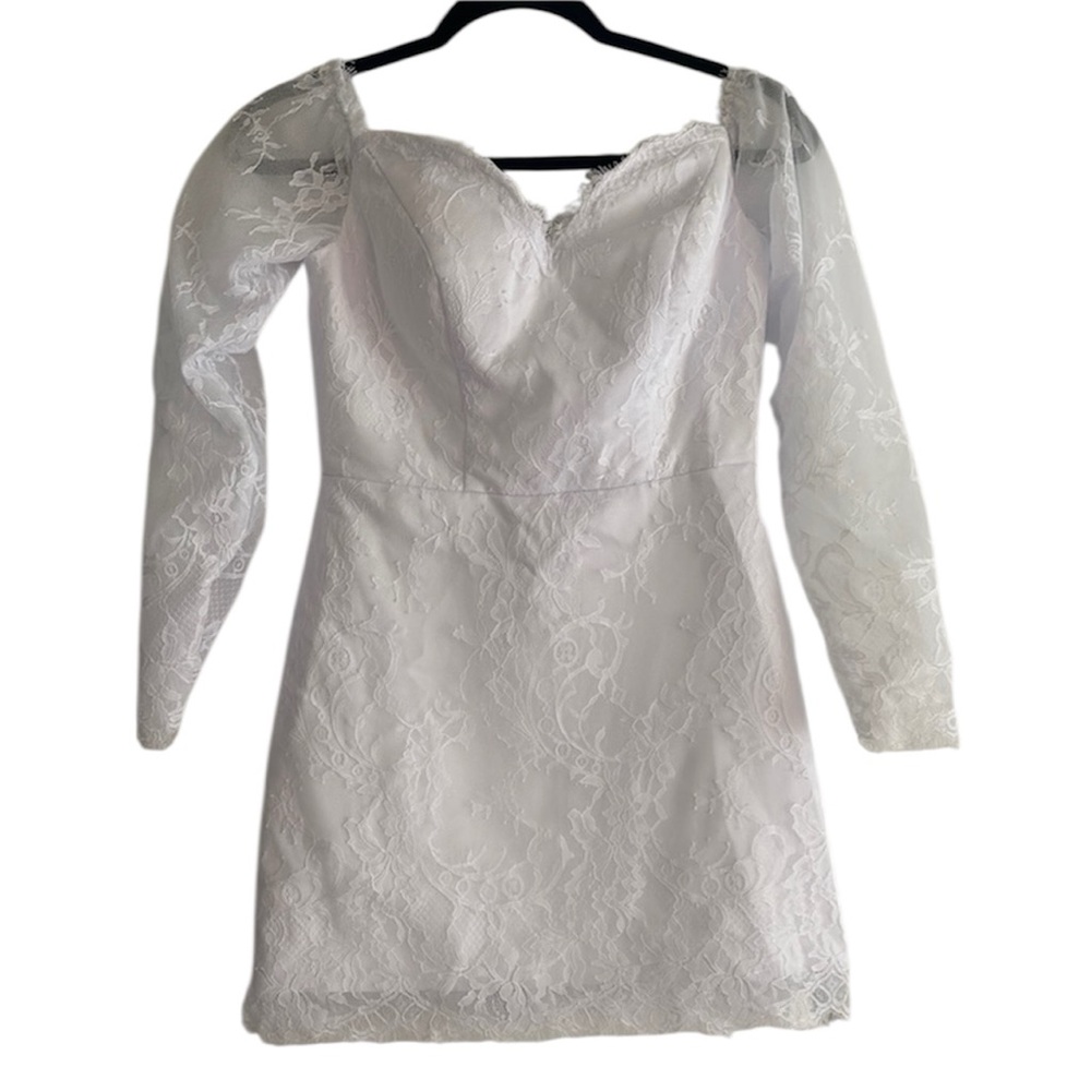 3 for $20 Elegant White Lace Dress size 4-6, Possible Wedding Dress